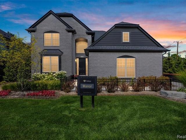 House for sale in Troy, Michigan