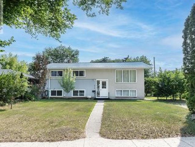 House for sale in Saskatoon, Saskatchewan