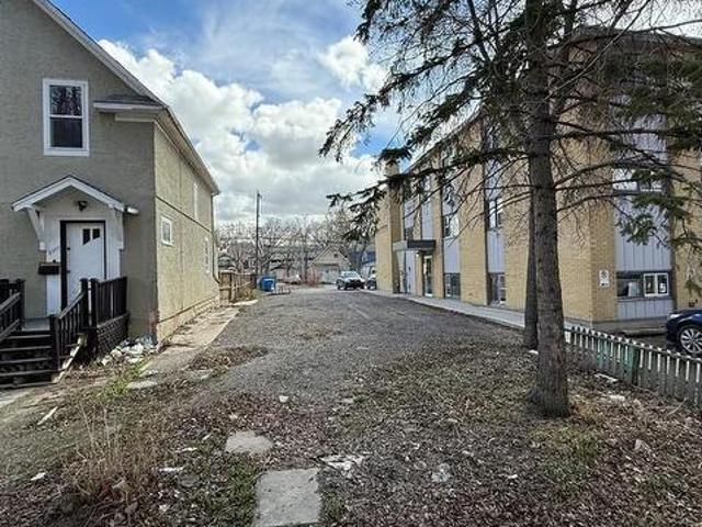 Land for sale in Gladmer Park, Regina
