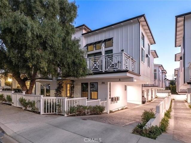 Townhouse for sale in Redondo Beach, California