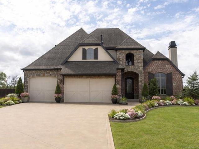 House for sale in Mounds, Oklahoma