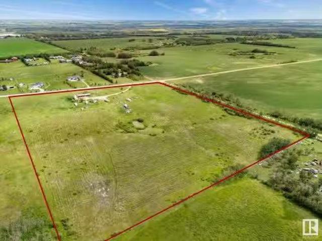 House for sale in Wedgewood, Alberta