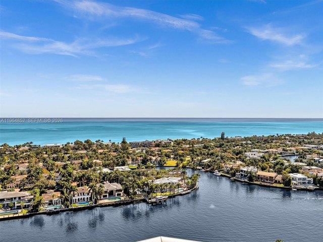 Condo for sale in Aventura, Florida
