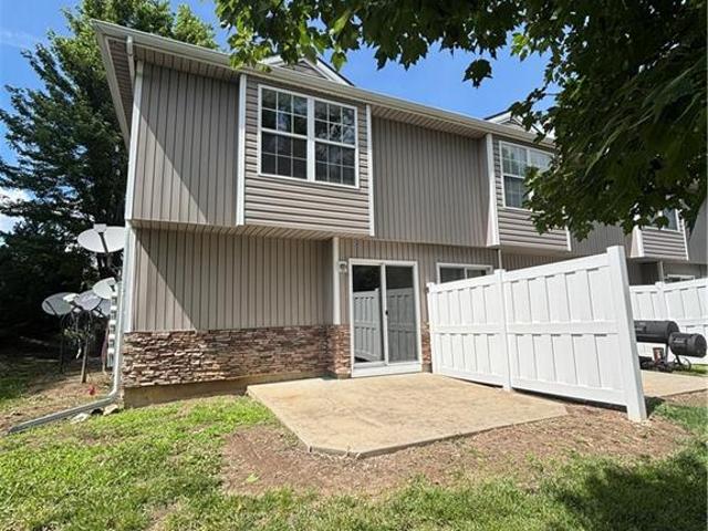 Townhouse for sale in Spring Hill, Johnson County