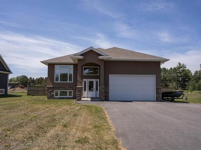 House for sale in Thunder Bay, Ontario
