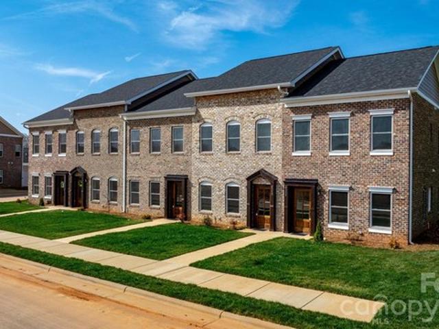 Townhouse for sale in Catawba, North Carolina