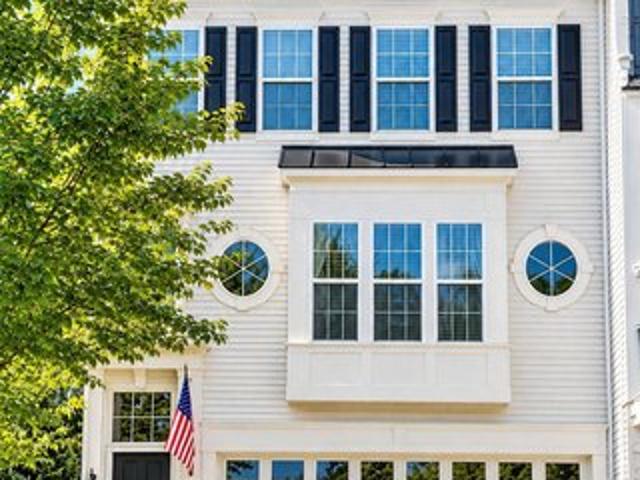 Townhouse for sale in Herndon, Fairfax County