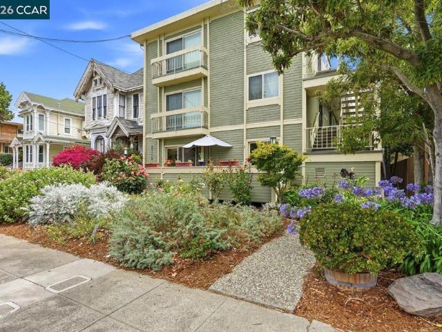 Condo for sale in Alameda, California