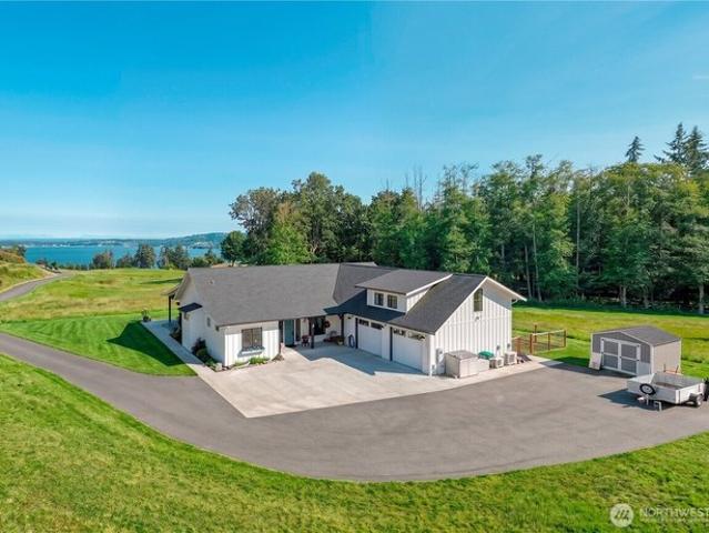 House for sale in Oak Harbor, Washington
