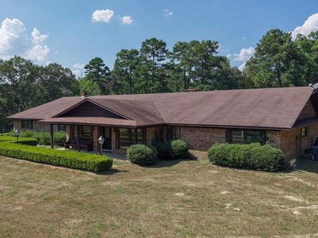 House for sale in Atlanta, Texas