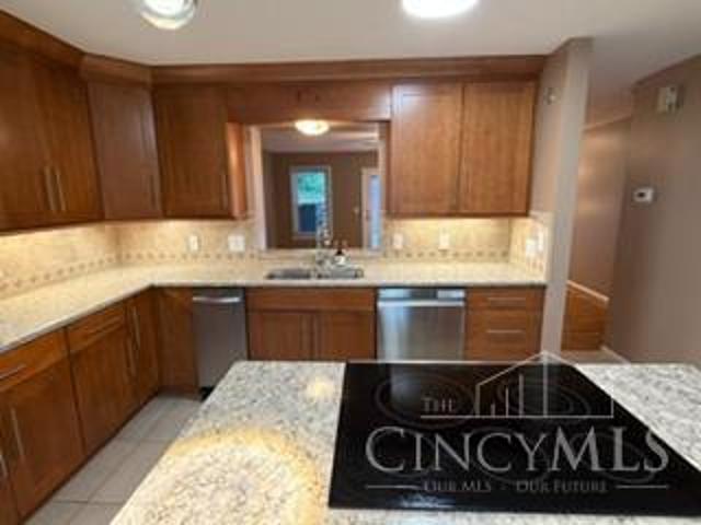 House for sale in Gilbert-Sinton Historic District, Cincinnati