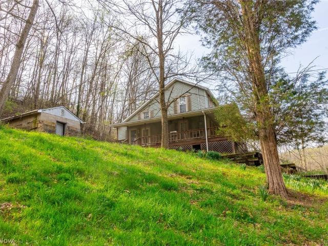 House for sale in Whipple, Ohio