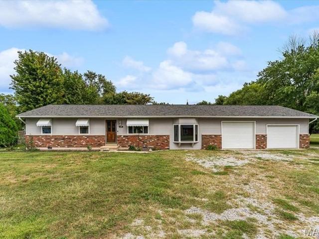 House for sale in Mascoutah, Saint Clair County