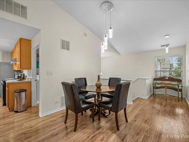 Townhouse for sale in Geneva, Illinois