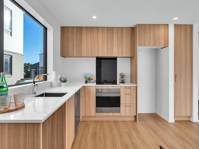 Townhouse for rent in Heathcote, Canterbury