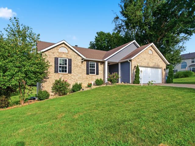 House for sale in Edwardsville, Illinois