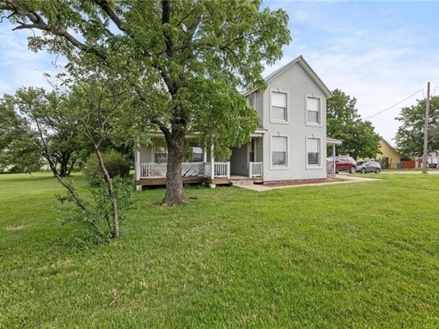 House for sale in Waverly, Coffey County