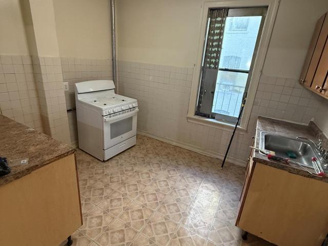 Property for sale in The Bronx, Arverne