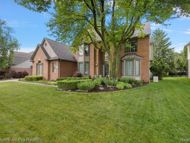 House for sale in Rochester Hills