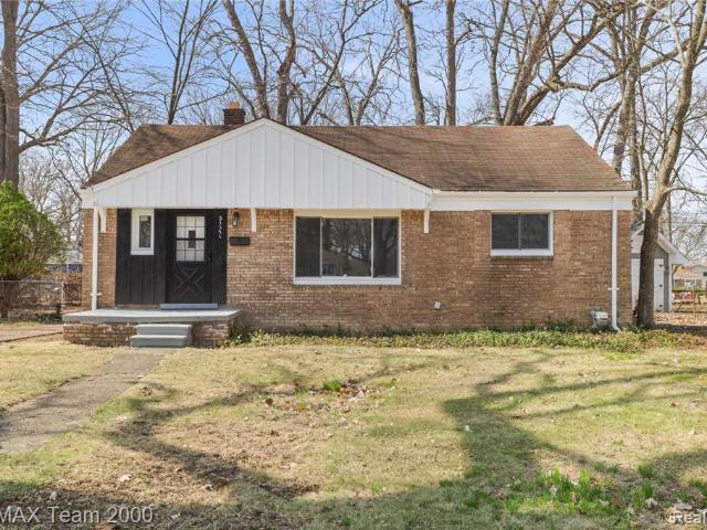 House for sale in Oak Park, Michigan