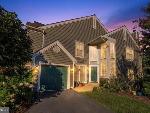 Townhouse for sale in Ashburn Farm, Ashburn