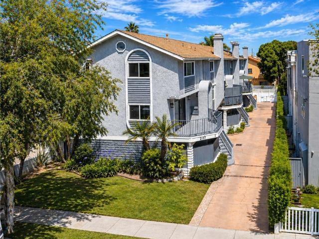 Townhouse for sale in Redondo Beach, Los Angeles County