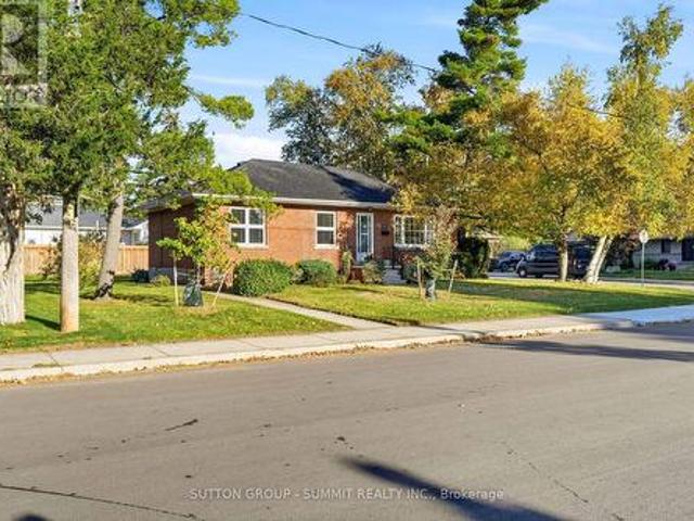 House for sale in Burlington, Golden Horseshoe