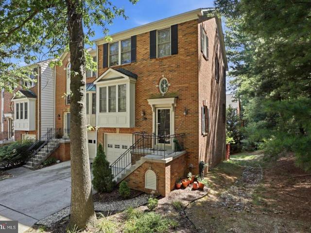 Townhouse for sale in Virginia