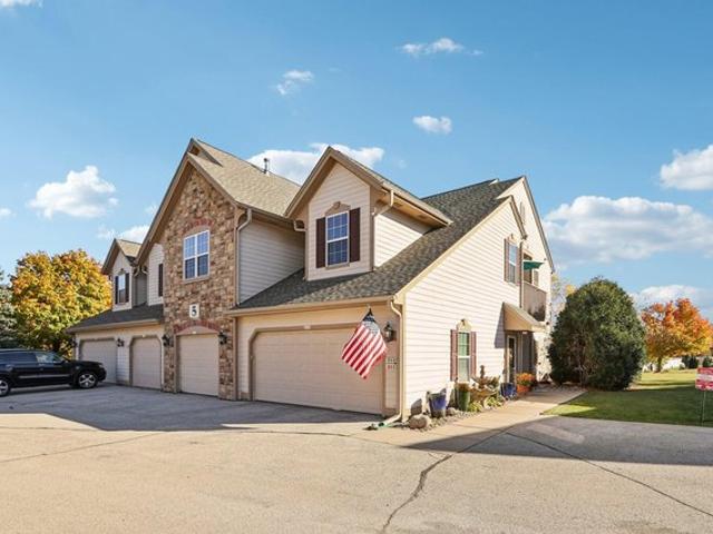 Condo for sale in Oak Creek, Wisconsin