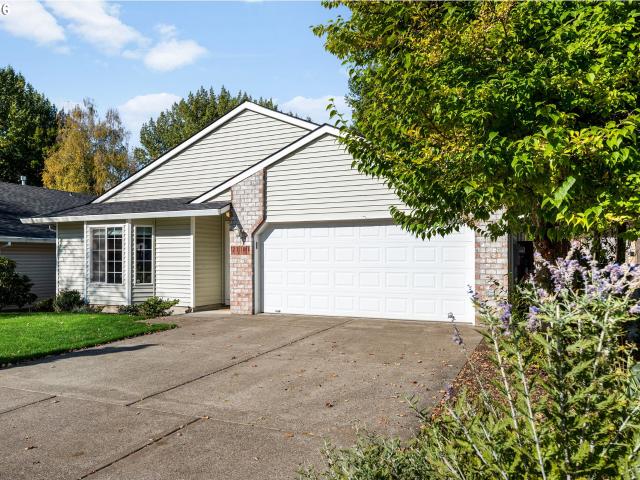 House for sale in Six Corners, Sherwood