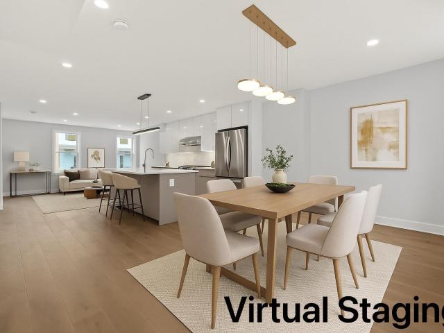 Townhouse for sale in Long Island City