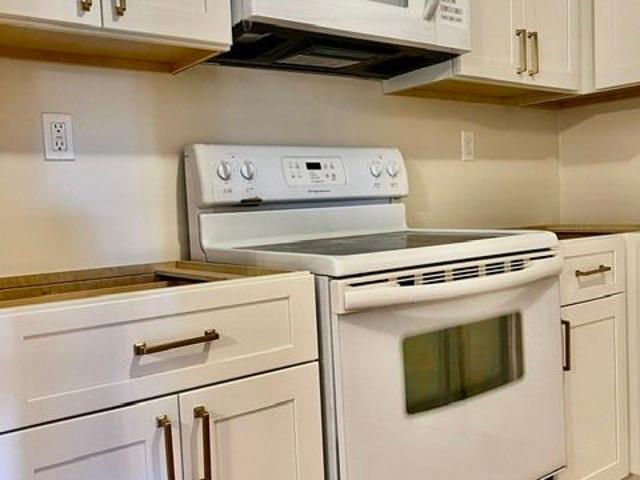 Condo for rent in Cromwell, Connecticut