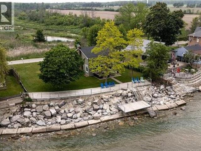 House for sale in Ontario