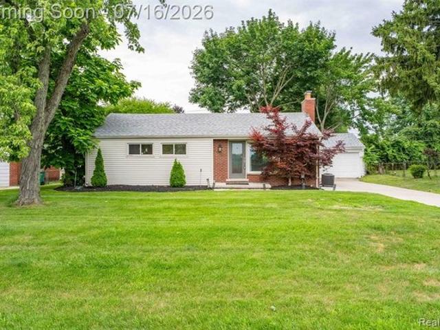 House for sale in West Bloomfield, Michigan