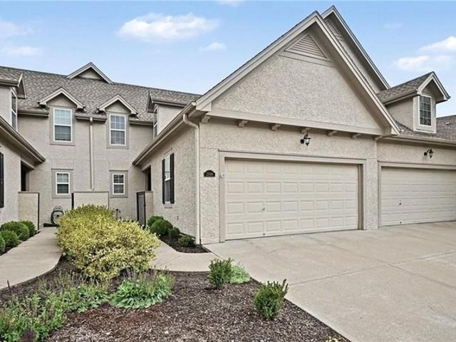 Townhouse for sale in Kansas City, Missouri