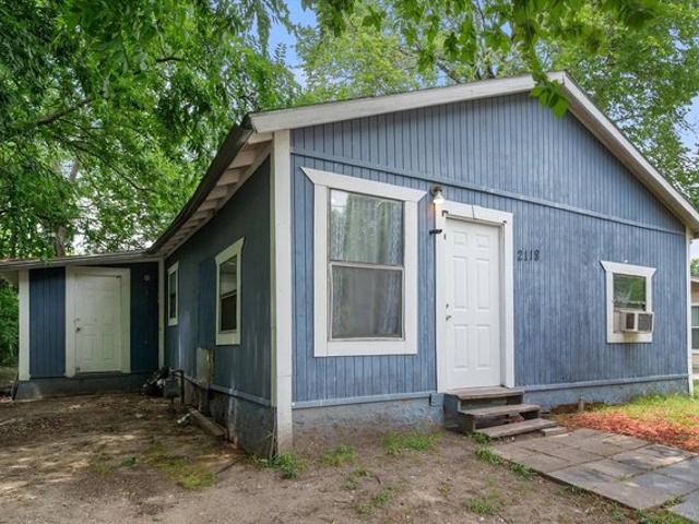 House for sale in Navarro, Texas
