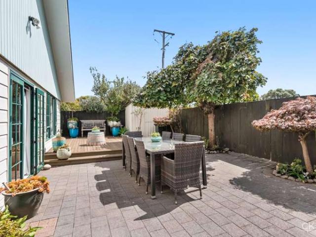 House for sale in Days Bay, Wellington