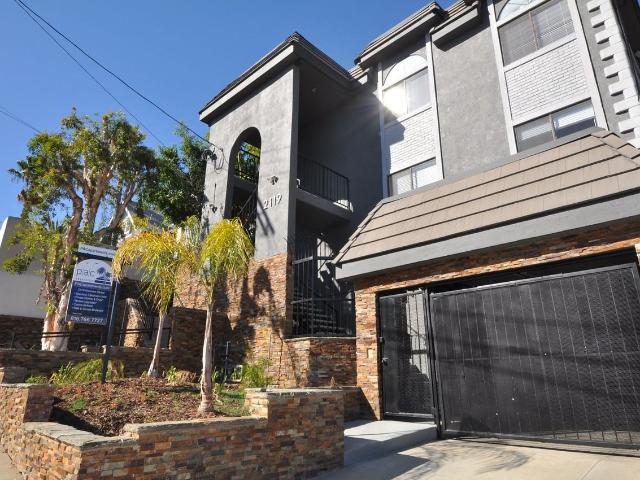 Apartment for rent in Canoga Park, California