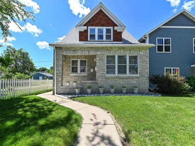 House for sale in Milwaukee, Wisconsin