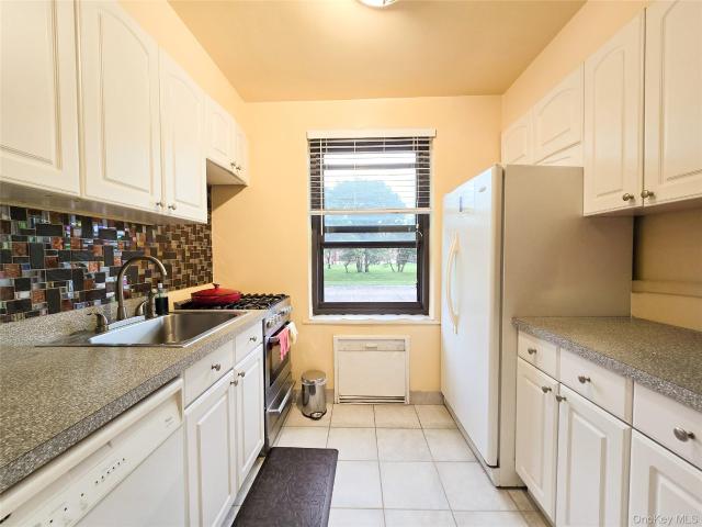 Property for sale in Windsor Oak, New York