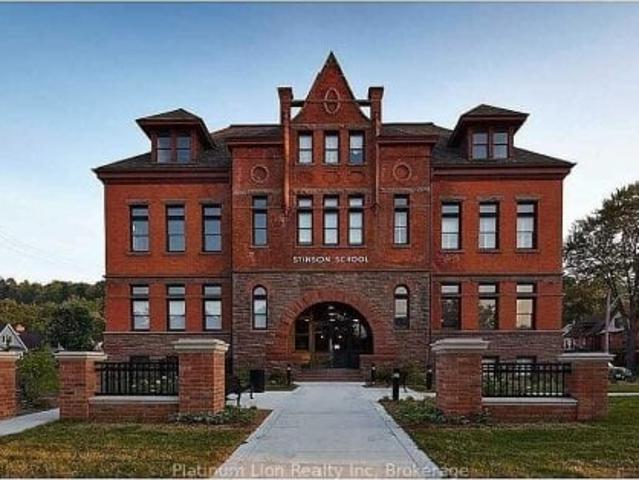 Condo for sale in Ancaster, Ontario