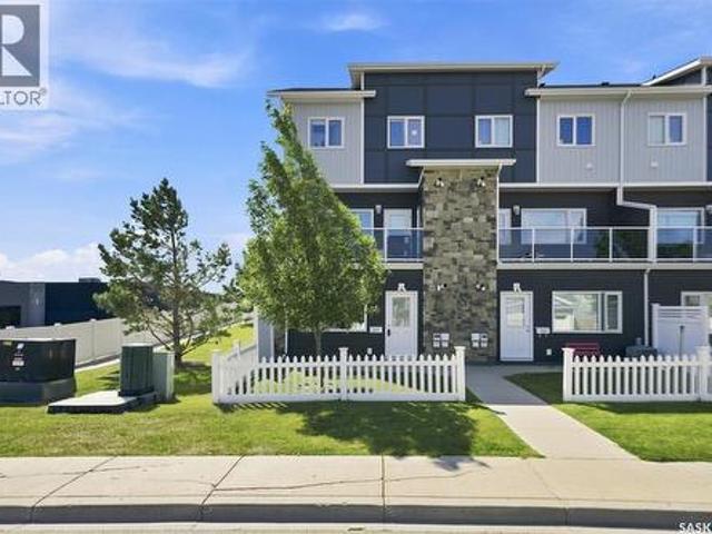 Townhouse for sale in Saskatoon, Saskatchewan