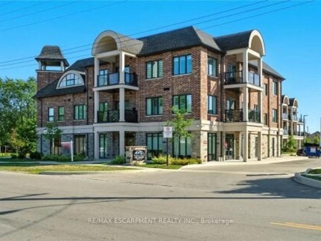 Condo for sale in Ancaster, Ontario