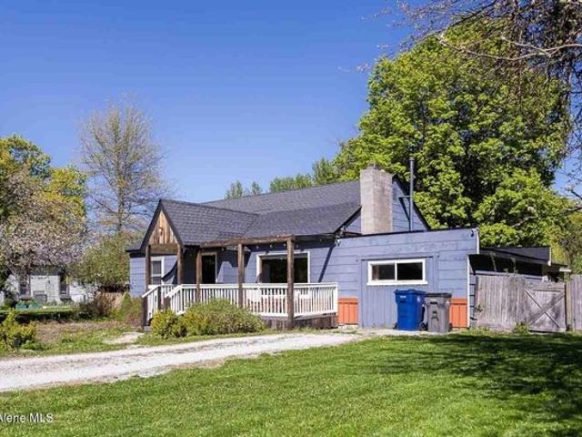 House for sale in Dover, Idaho