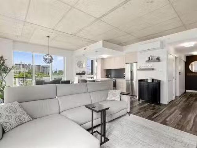 Condo for sale in Pointe-claire