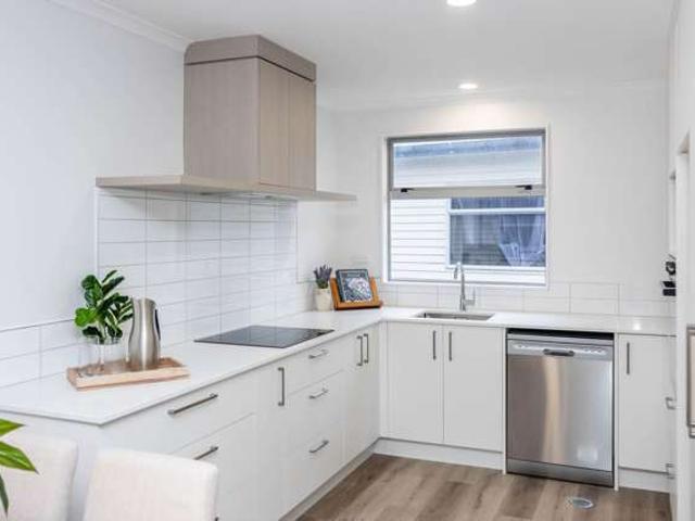 Townhouse for sale in Melville, Hamilton City