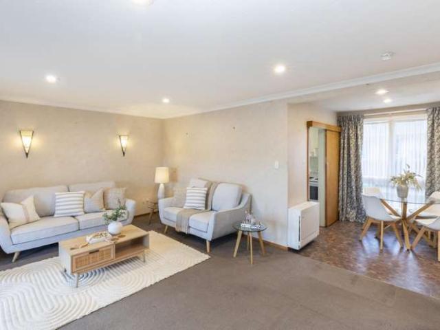 Apartment for sale in Bishopdale, Canterbury