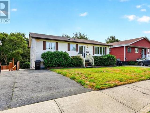 House for sale in Cowan Heights, St. John's