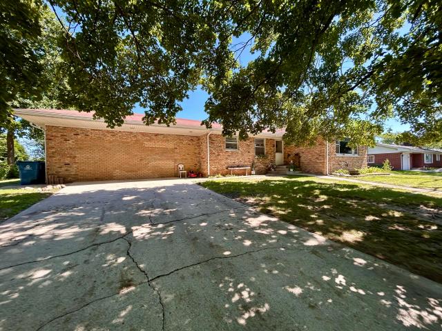 House for sale in Demotte, Indiana