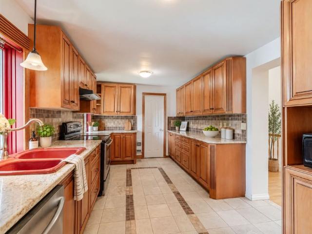 Apartment for rent in Pointe-Claire, Montréal (région administrative)